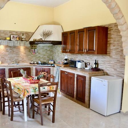Villa Rosa - Ai Piedi Dell'Etna Бруколи Екстериор снимка