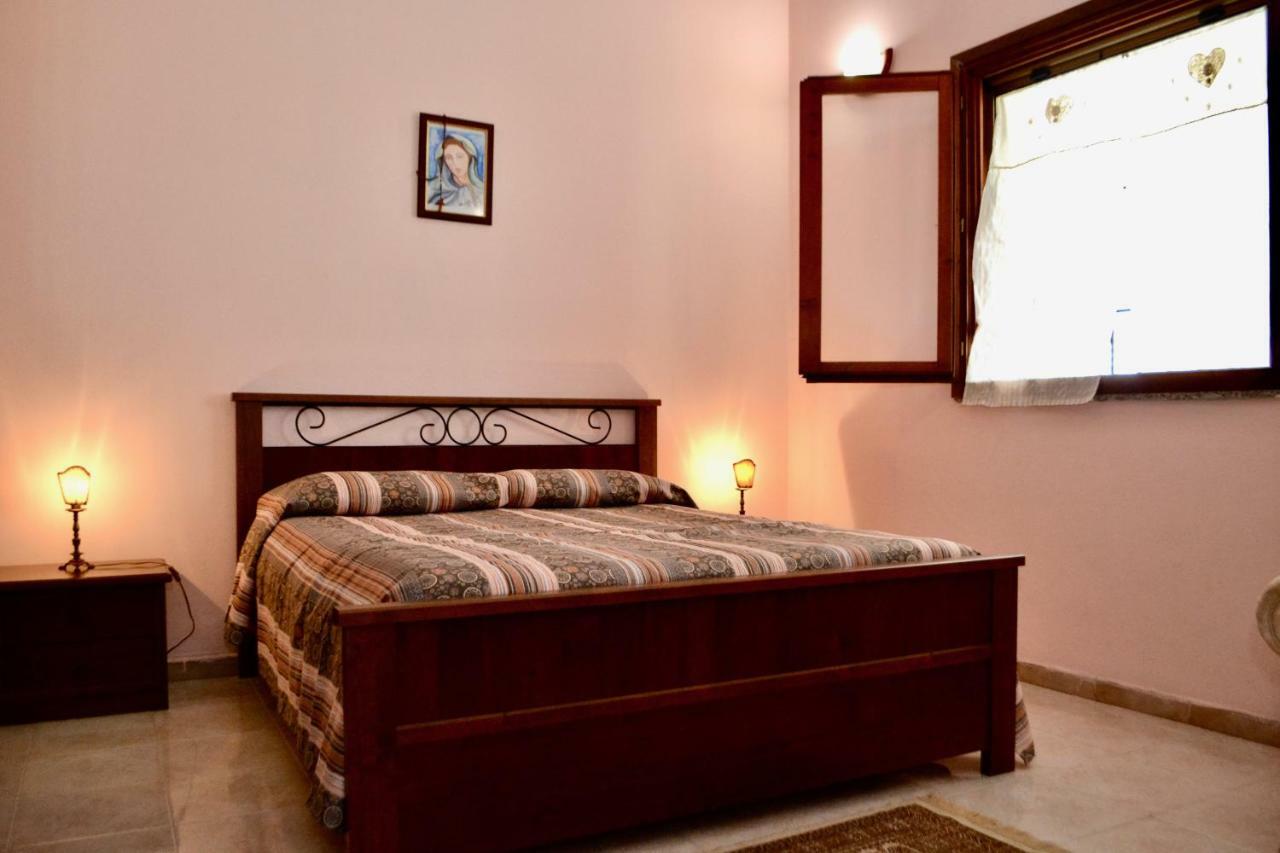 Villa Rosa - Ai Piedi Dell'Etna Бруколи Екстериор снимка