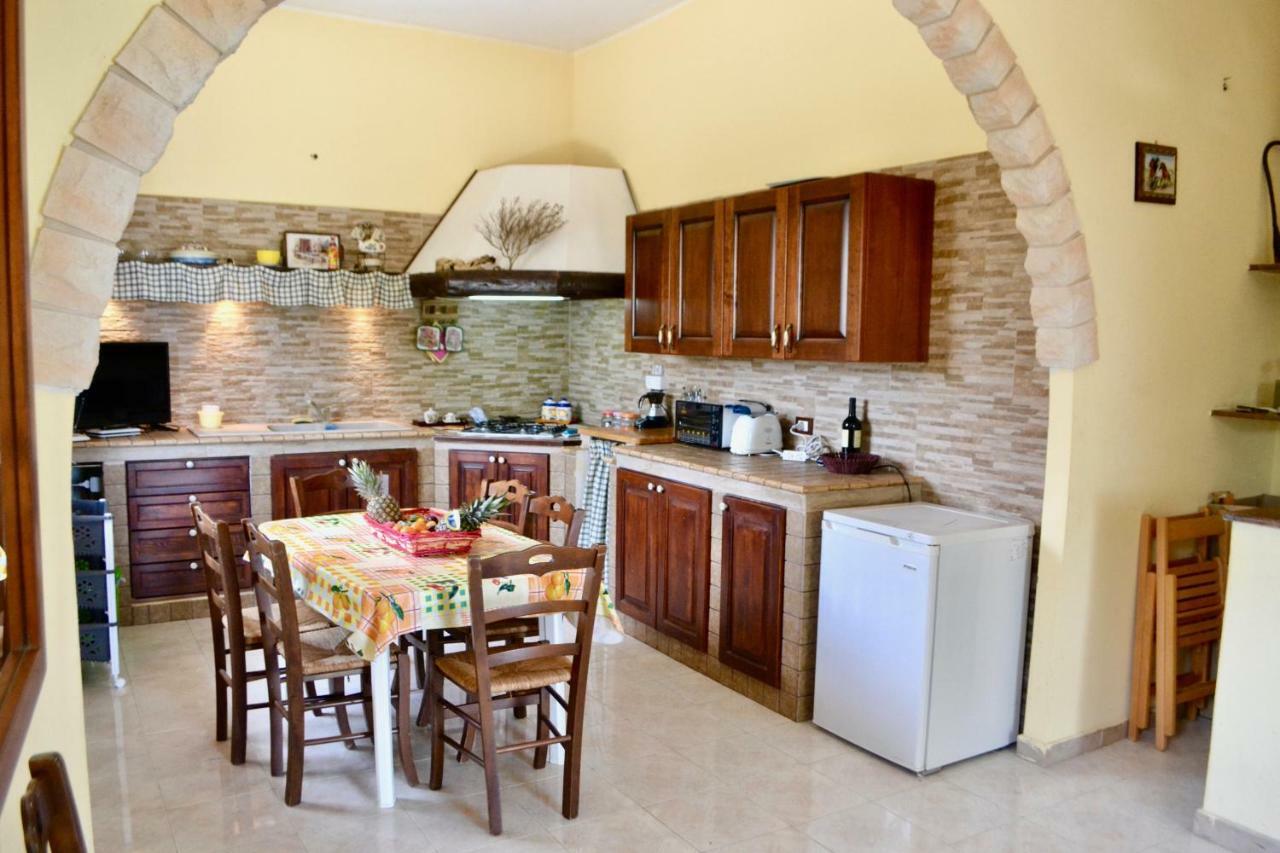 Villa Rosa - Ai Piedi Dell'Etna Бруколи Екстериор снимка