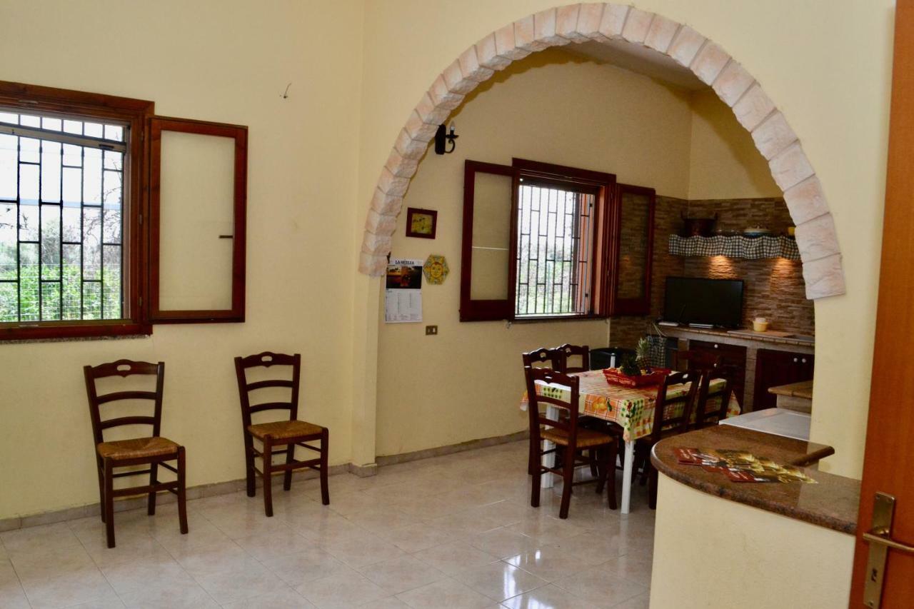 Villa Rosa - Ai Piedi Dell'Etna Бруколи Екстериор снимка